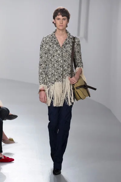 Look 29